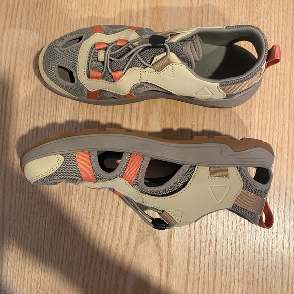 Teva Women’s Beige and Coral Outdoor Sandal-Sneaker - Picture 6 of 7